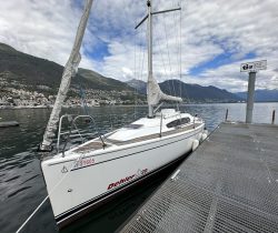 Dehler 29 Tramontana der SailCom am Steg